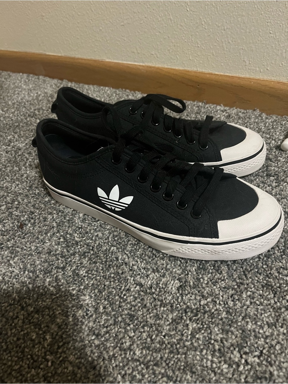 Adidas nizza shoe